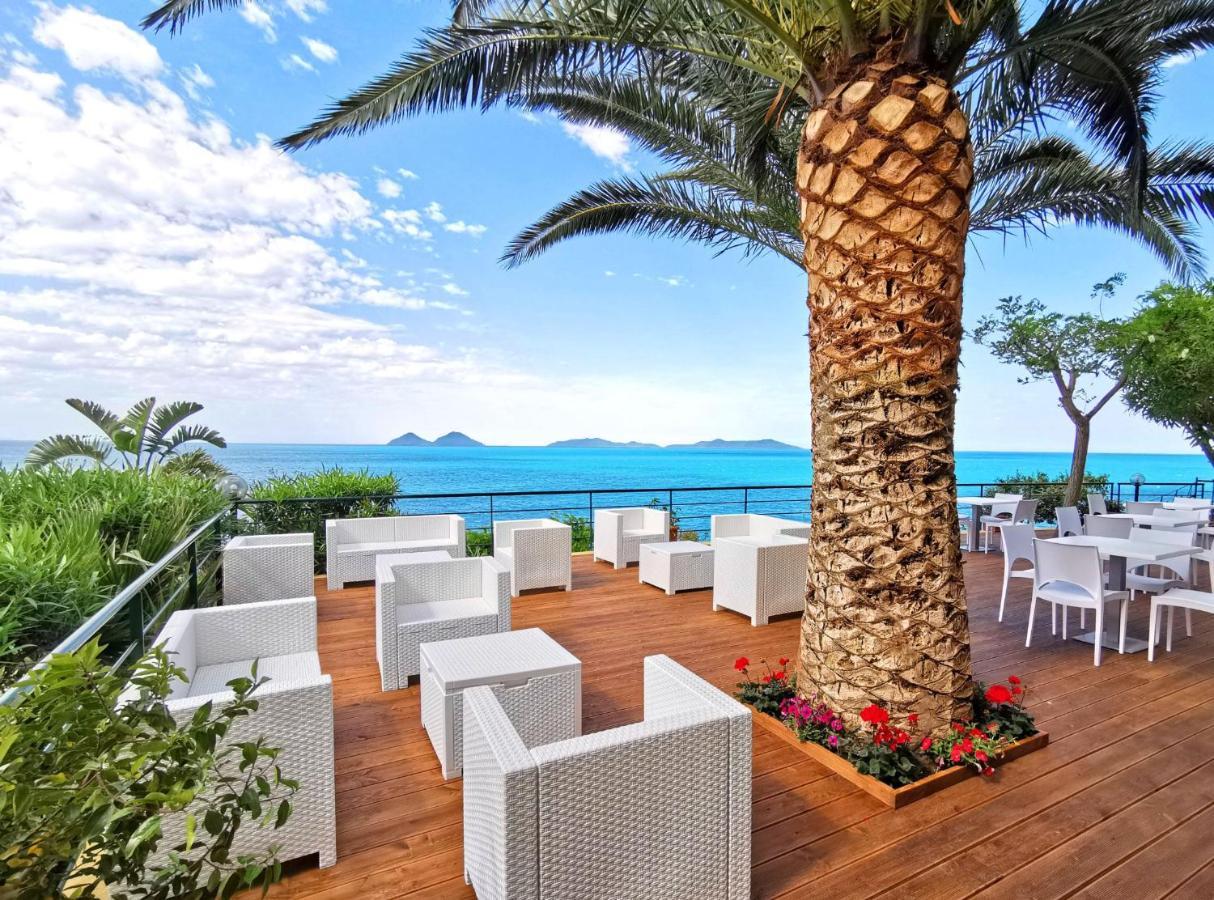 Villa Anita Apartments Capo dʼOrlando Dış mekan fotoğraf