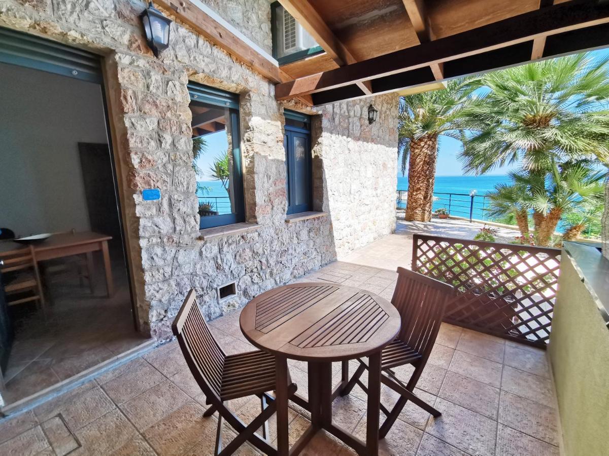 Villa Anita Apartments Capo dʼOrlando Dış mekan fotoğraf