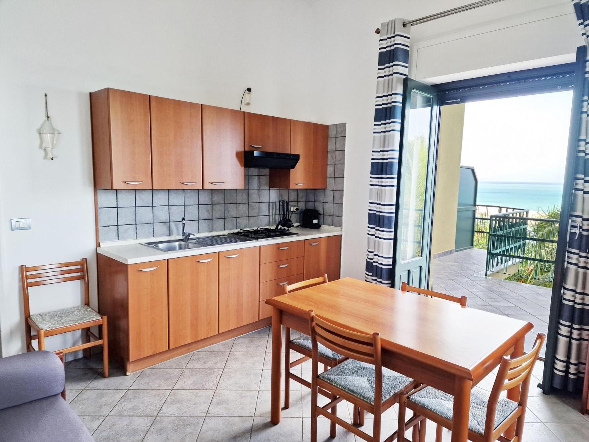 Villa Anita Apartments Capo dʼOrlando Dış mekan fotoğraf