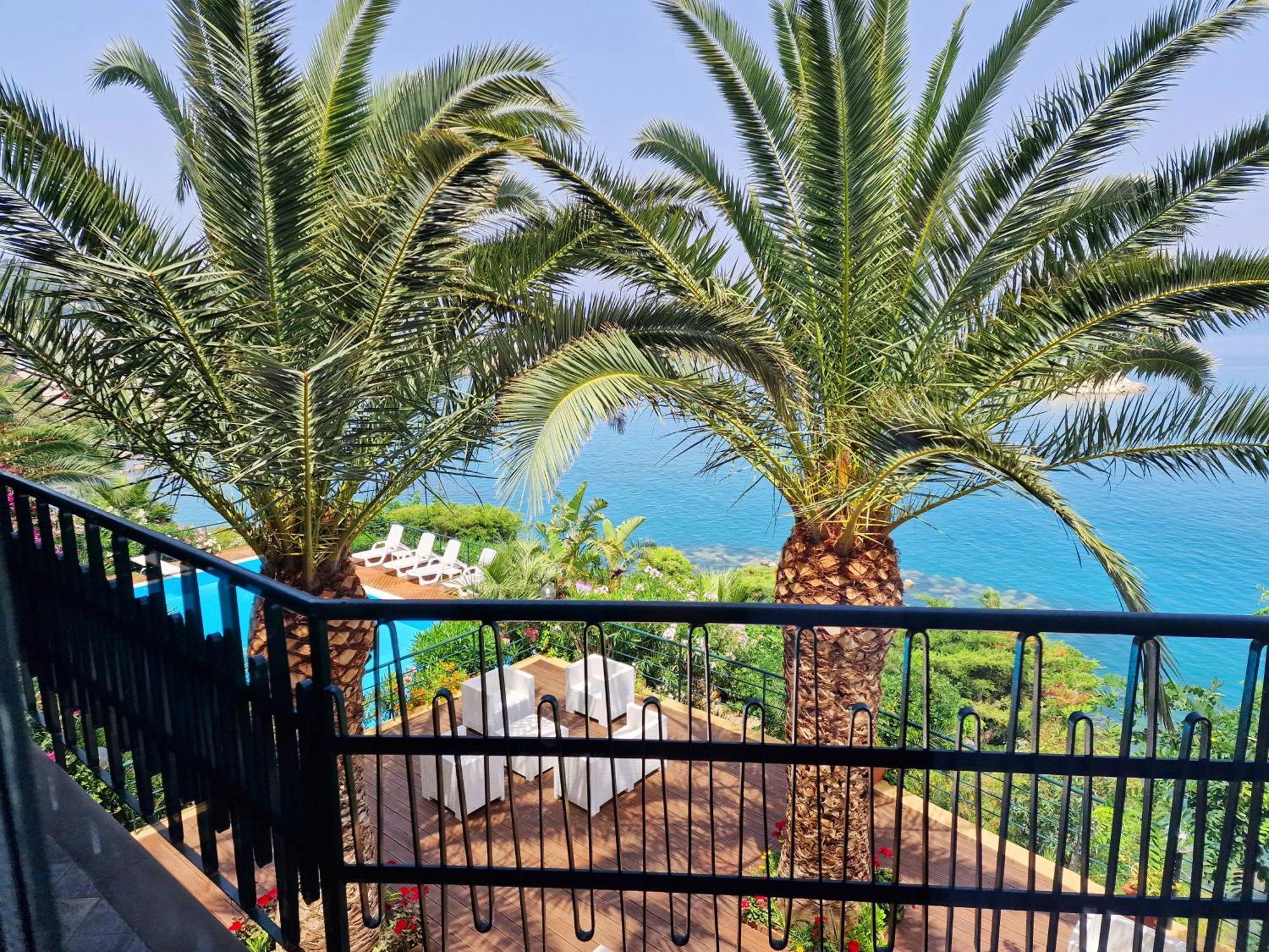 Villa Anita Apartments Capo dʼOrlando Dış mekan fotoğraf