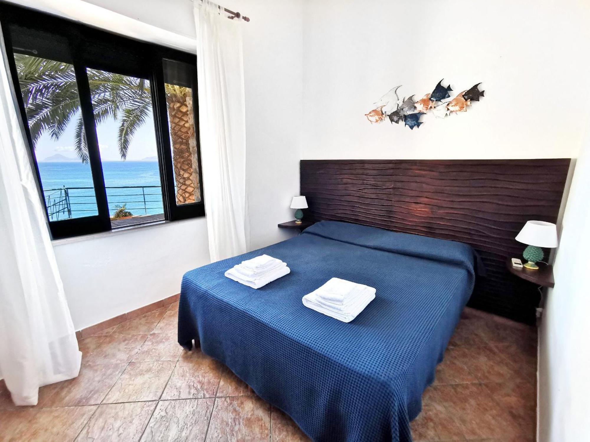 Villa Anita Apartments Capo dʼOrlando Oda fotoğraf