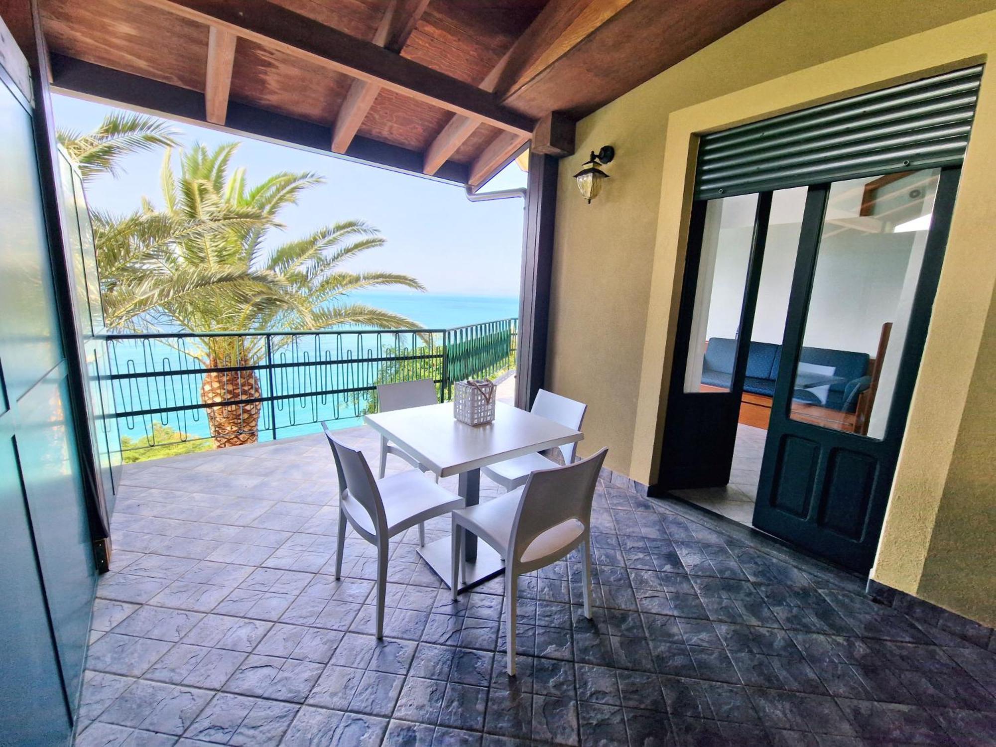 Villa Anita Apartments Capo dʼOrlando Oda fotoğraf