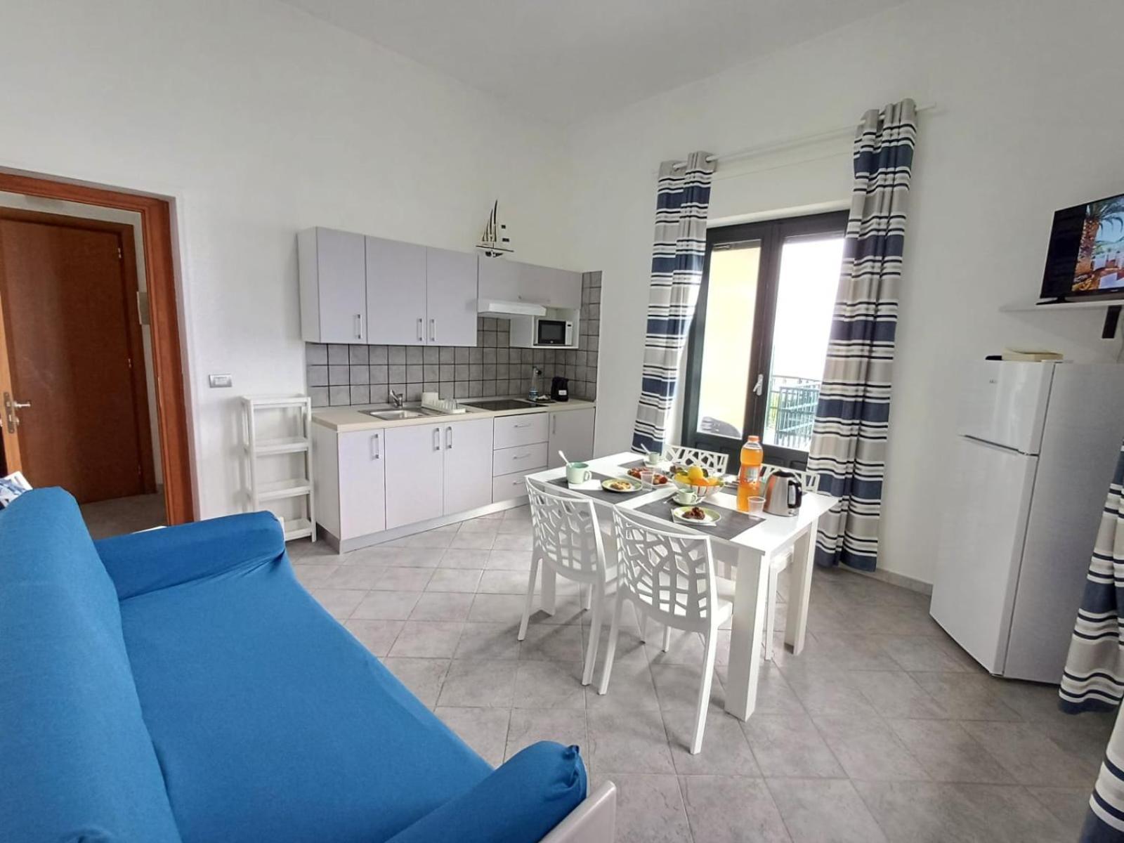 Villa Anita Apartments Capo dʼOrlando Dış mekan fotoğraf